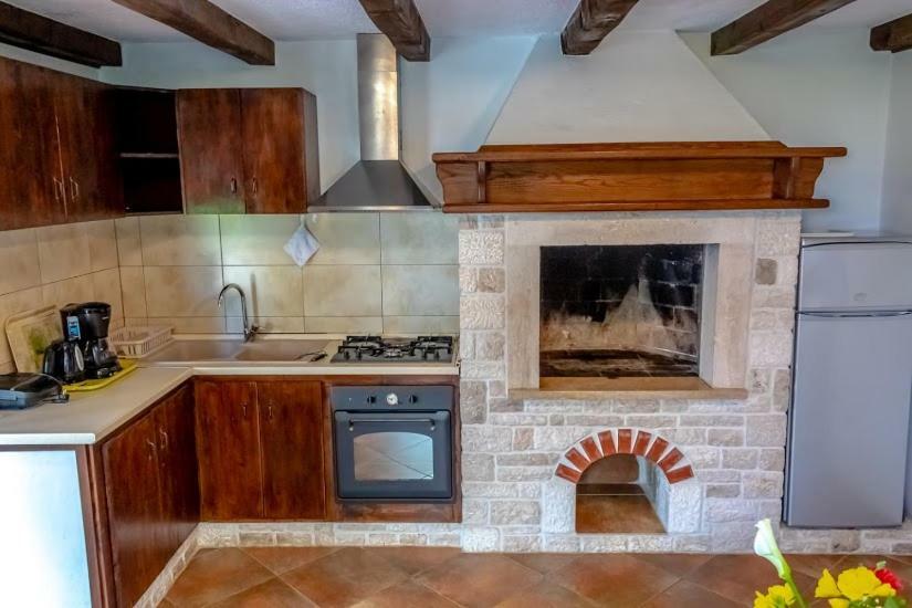 Apartment Katia Пула Екстериор снимка