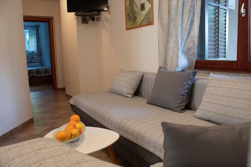 Apartment Katia Пула Екстериор снимка