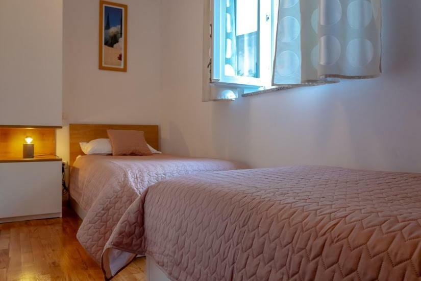 Apartment Katia Пула Екстериор снимка